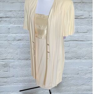 Vintage 80s silhouette longline cream semi formal satin dress lagenloook L 10